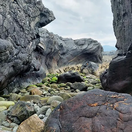 I Gangavstand Til Strand, Sentrum Og Fjellet *