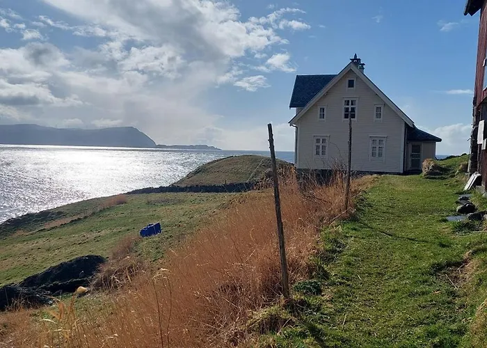 I Gangavstand Til Strand, Sentrum Og Fjellet